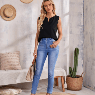 Keyhole Neck Scallop Edge Top